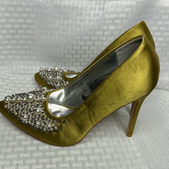 Cape Robbin Pearl Studded Heels - Picture 6 of 6